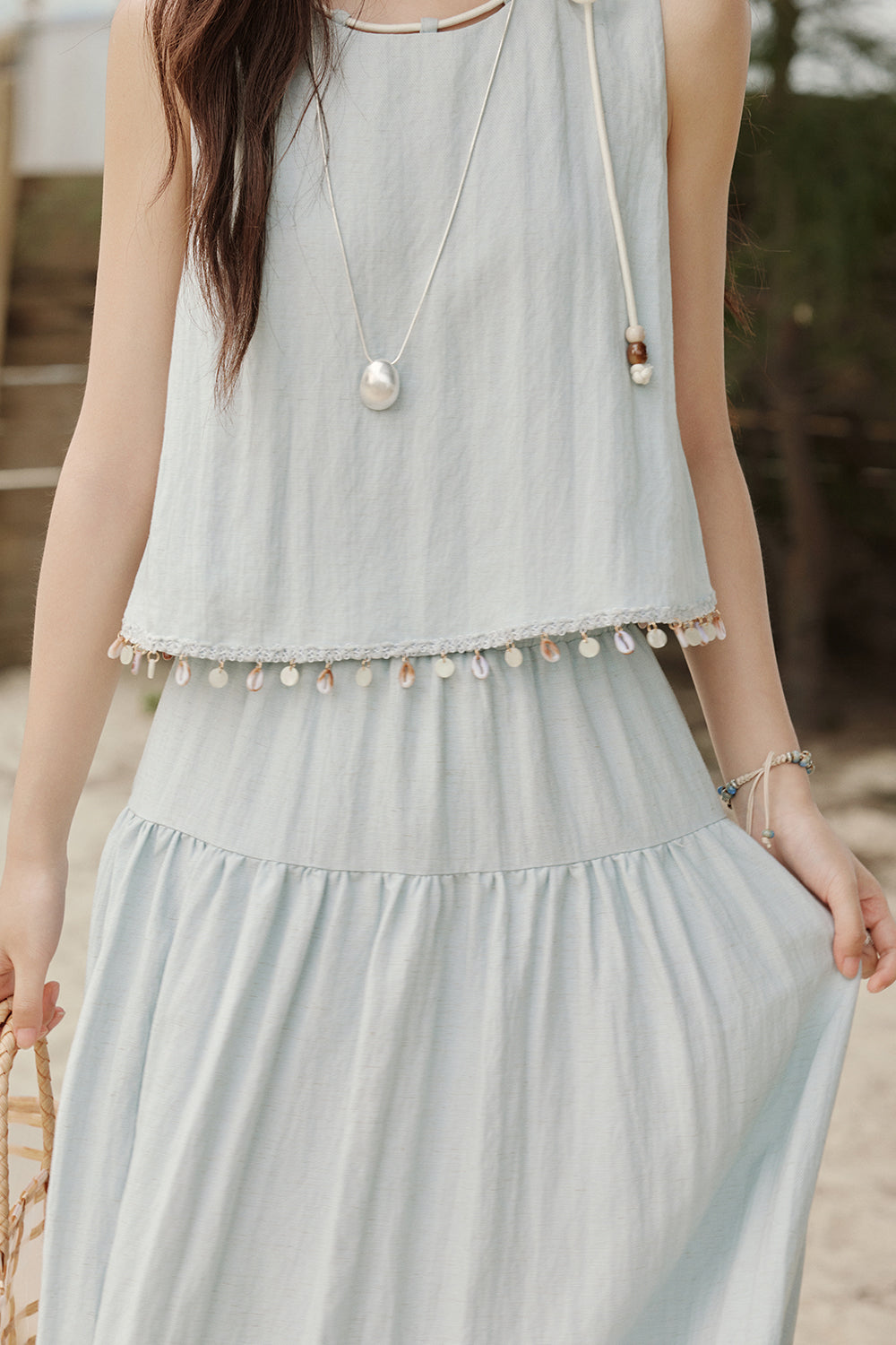 ชุดเสื้อเบลาส์และกระโปรง