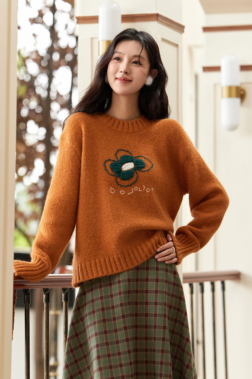 女性のためのニットシャツ