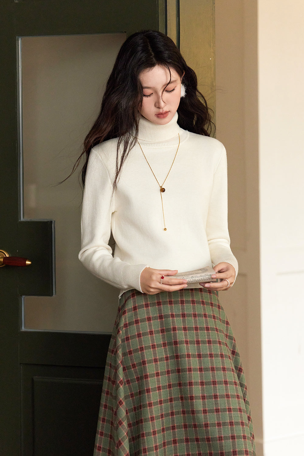 女性のためのニットシャツ
