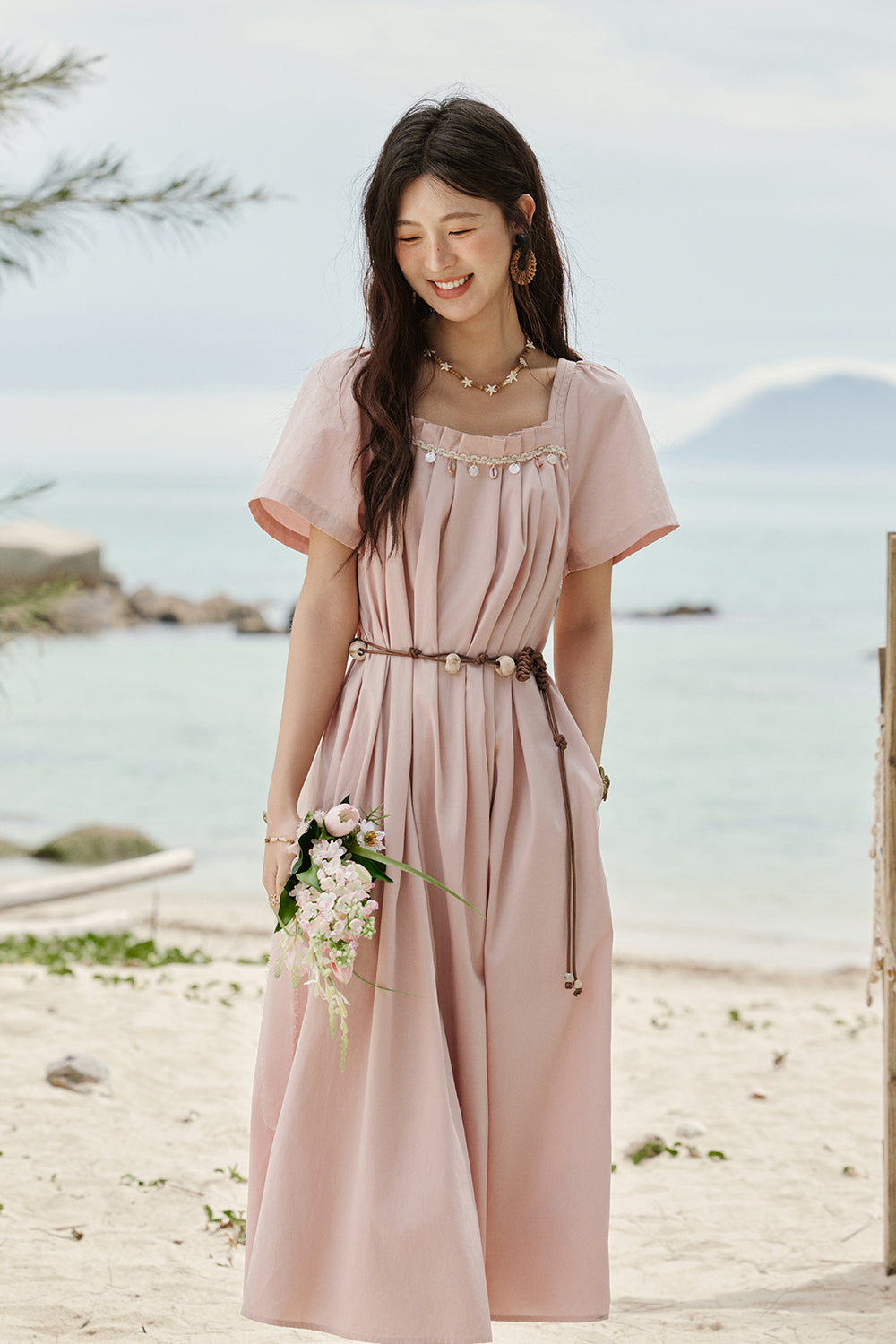 Gaun Maxi A-line untuk Wanita