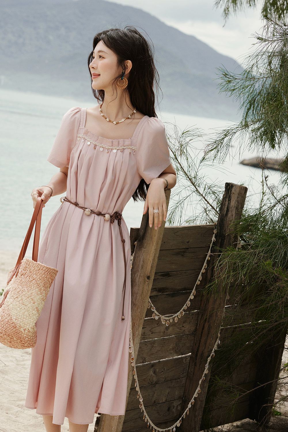 Gaun Maxi A-line untuk Wanita