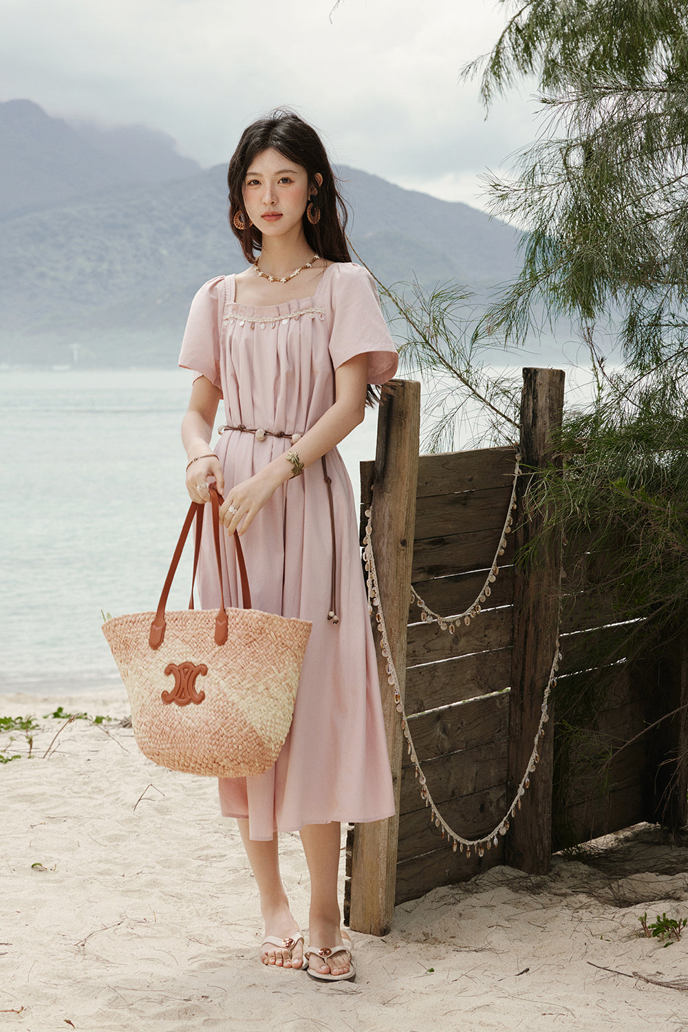 Gaun Maxi A-line untuk Wanita