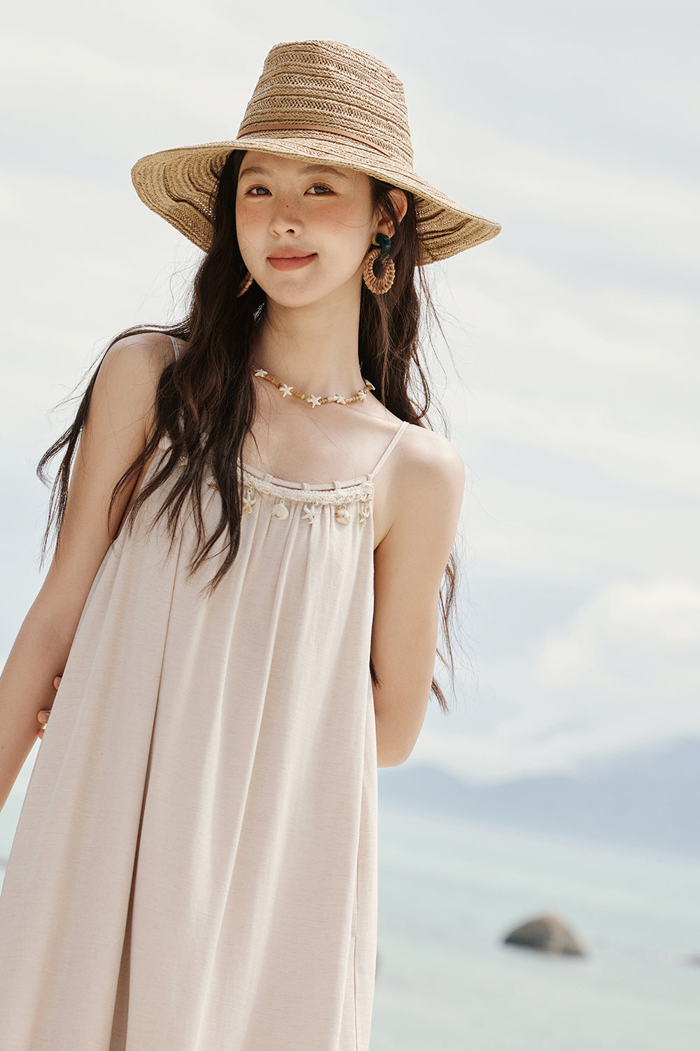 Váy dây mảnh cho nữ