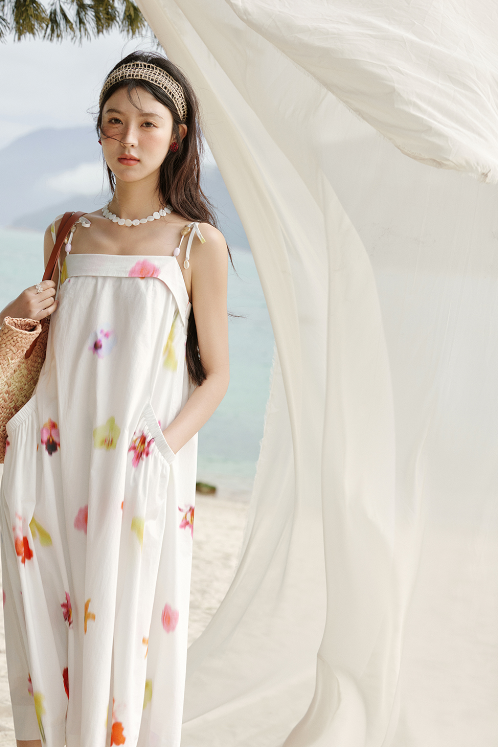 Gaun Tali Spaghetti untuk Wanita