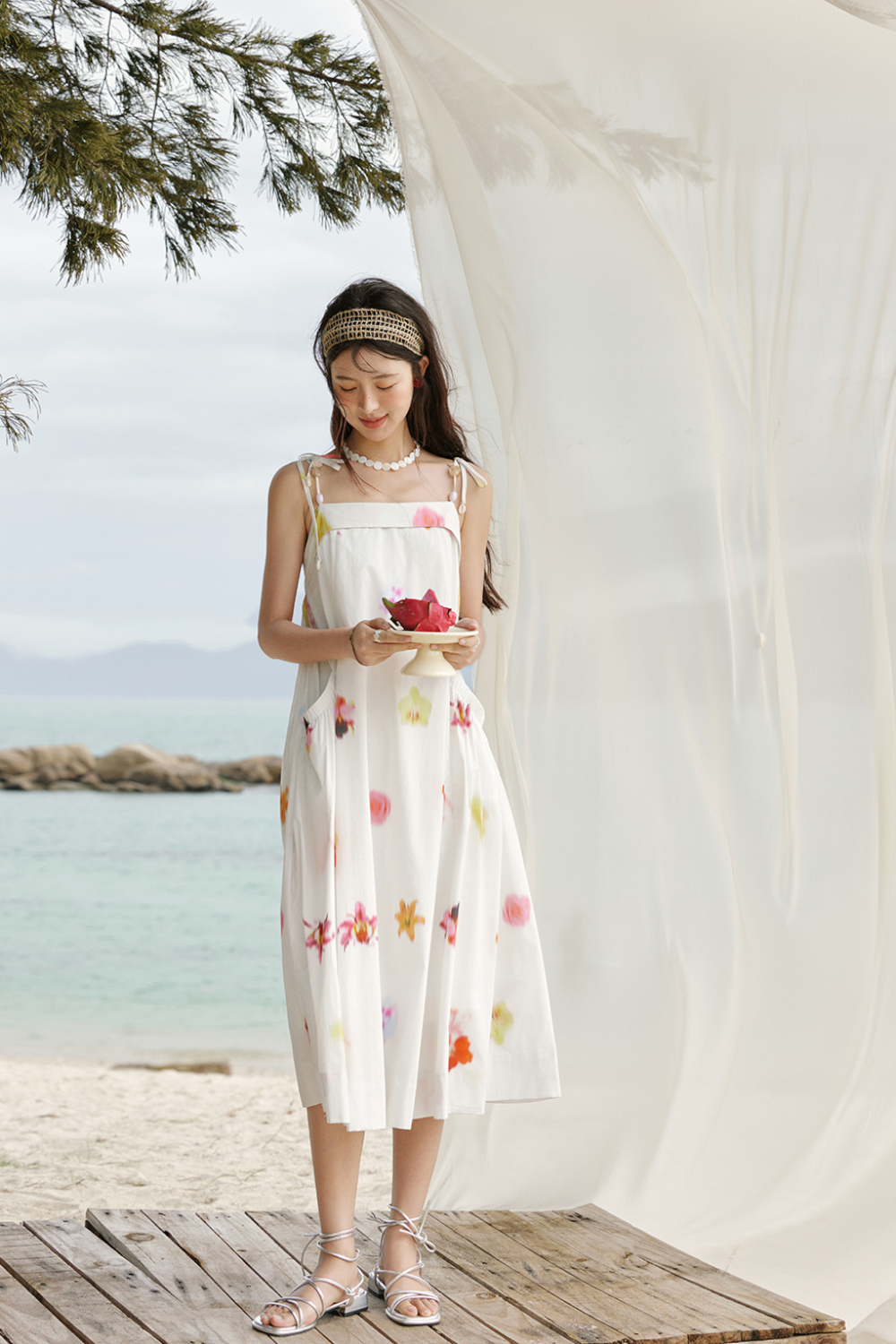 Gaun Tali Spaghetti untuk Wanita