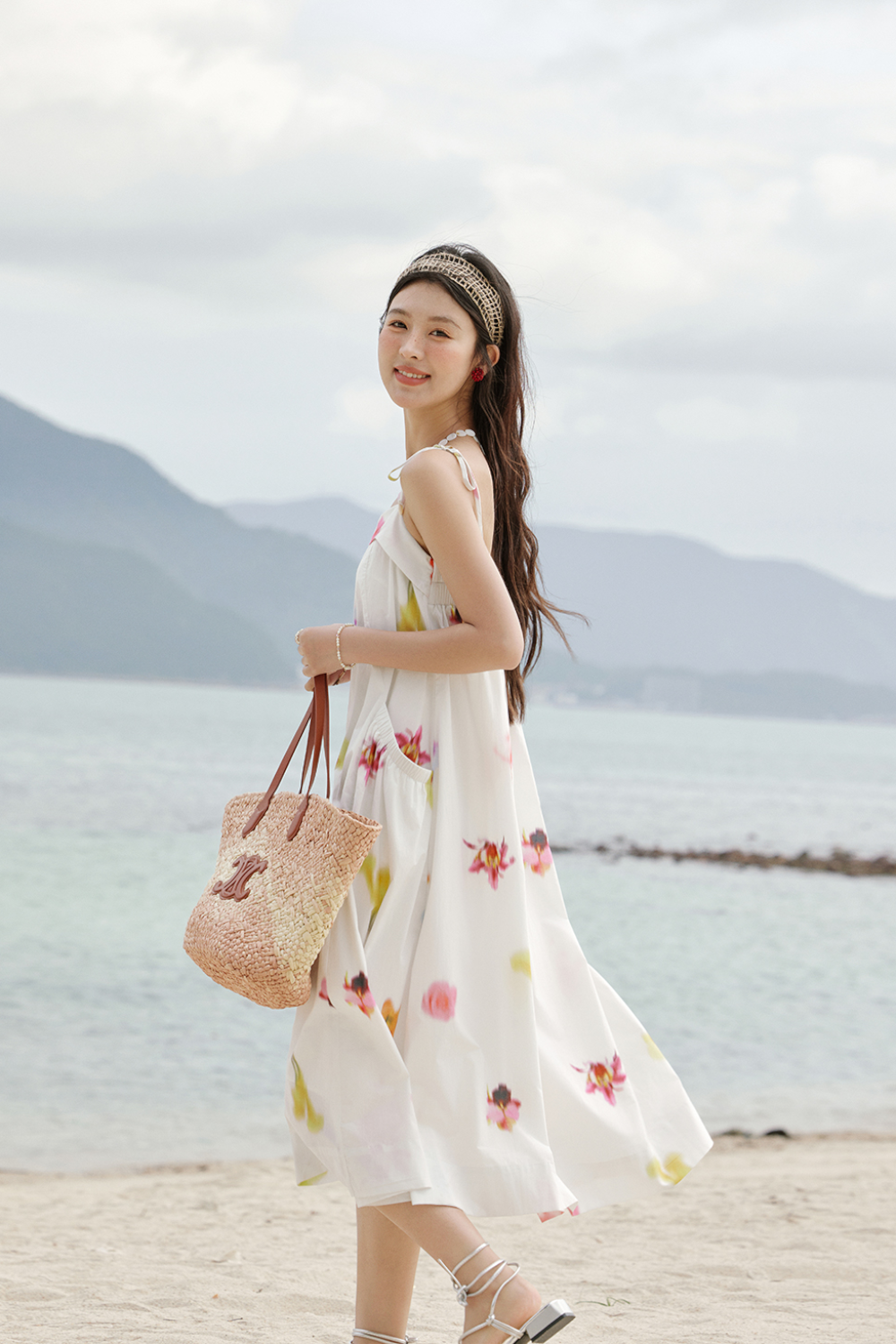 Gaun Tali Spaghetti untuk Wanita