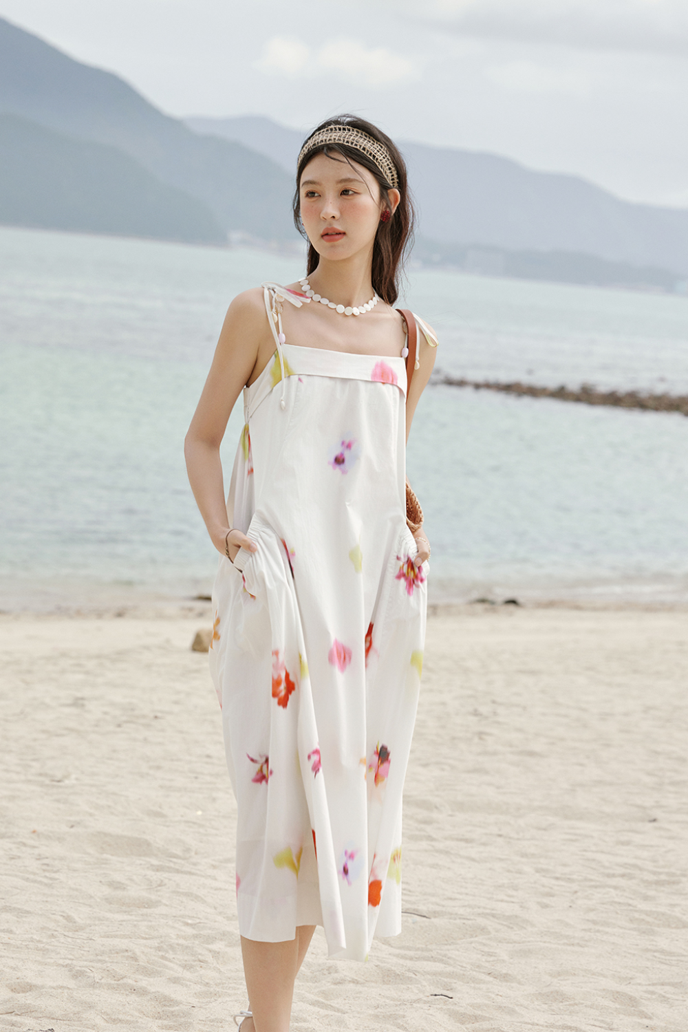 Gaun Tali Spaghetti untuk Wanita