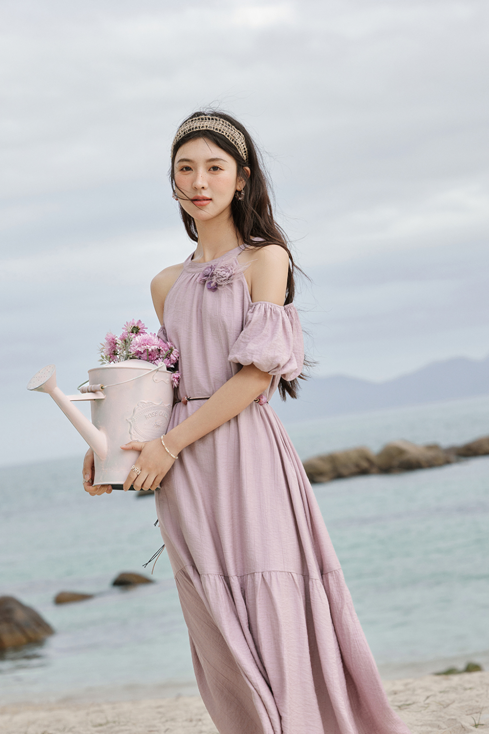 Gaun Bahu Terbuka untuk Wanita