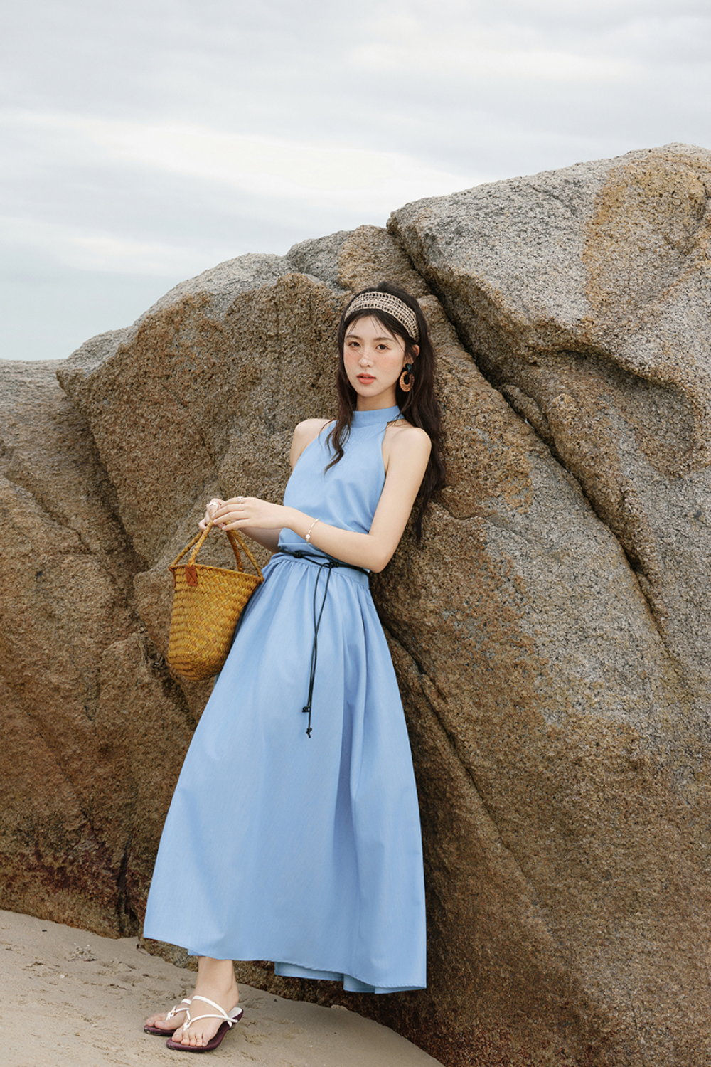 Gaun Leher Halter untuk Wanita