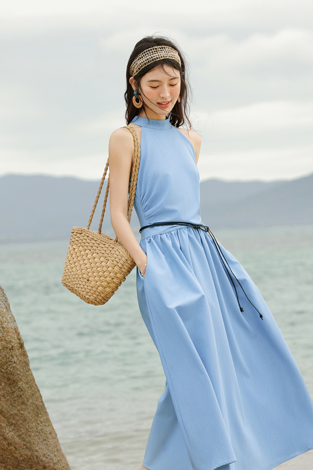 Gaun Leher Halter untuk Wanita