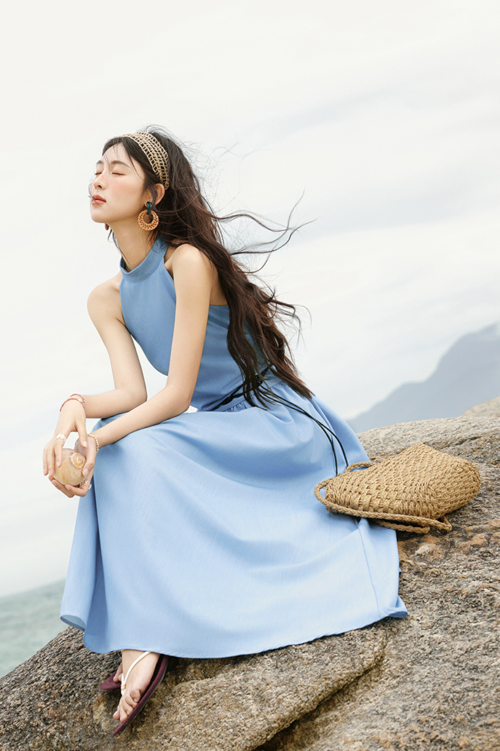 Gaun Leher Halter untuk Wanita