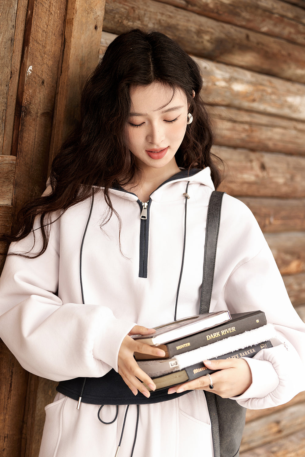 후드티와 팬츠 세트