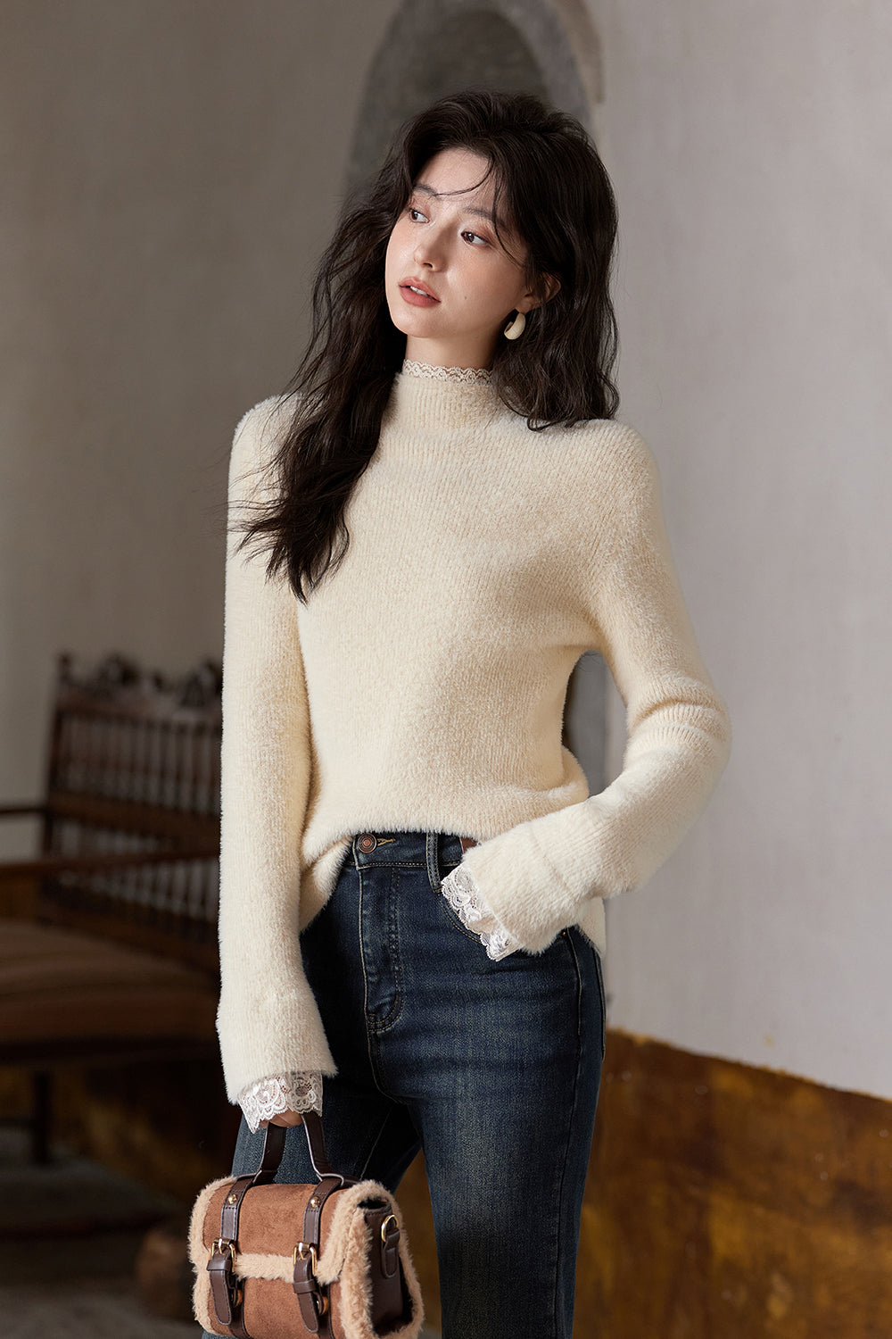 女性のためのニットシャツ
