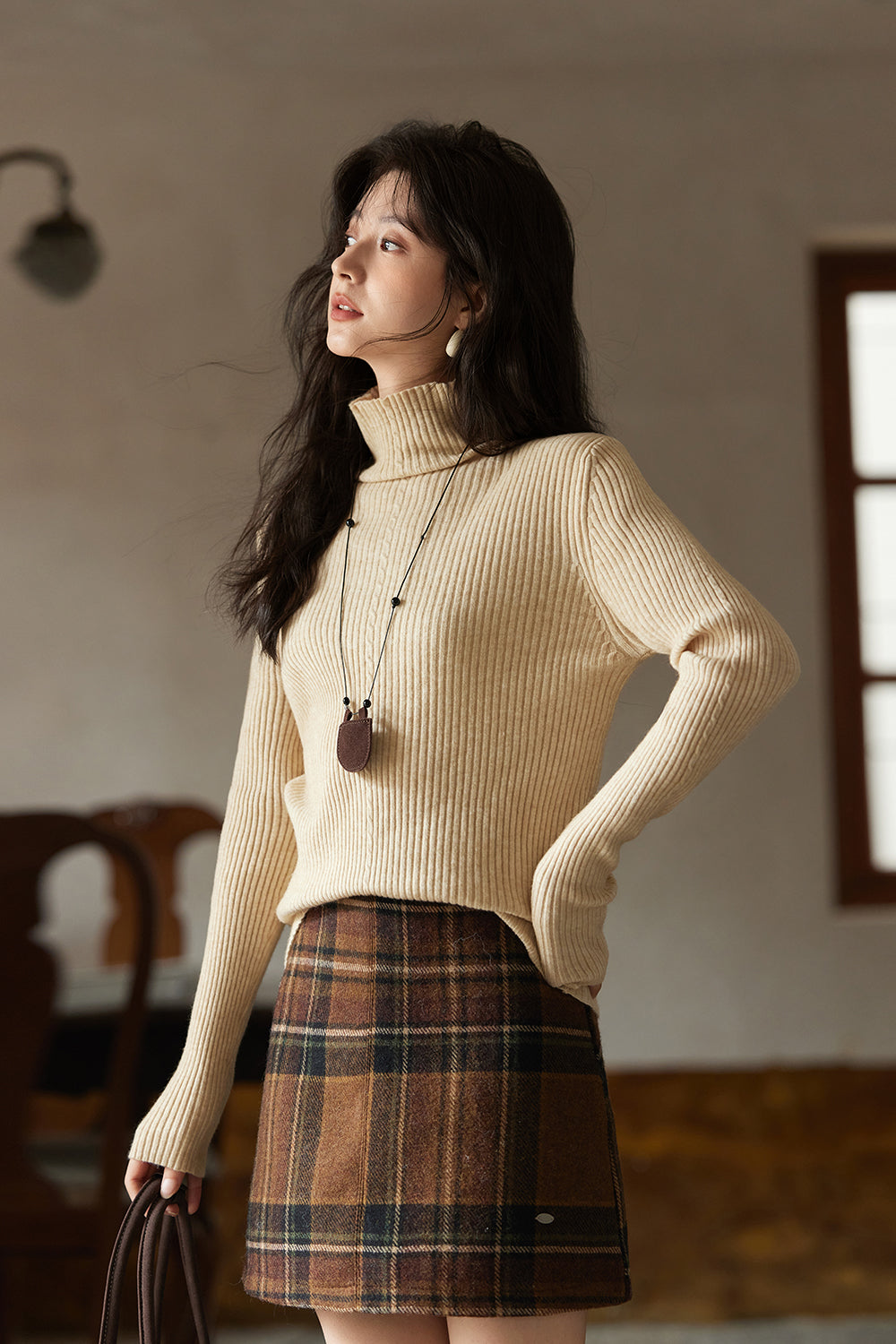 女性のためのニットボトミングシャツ
