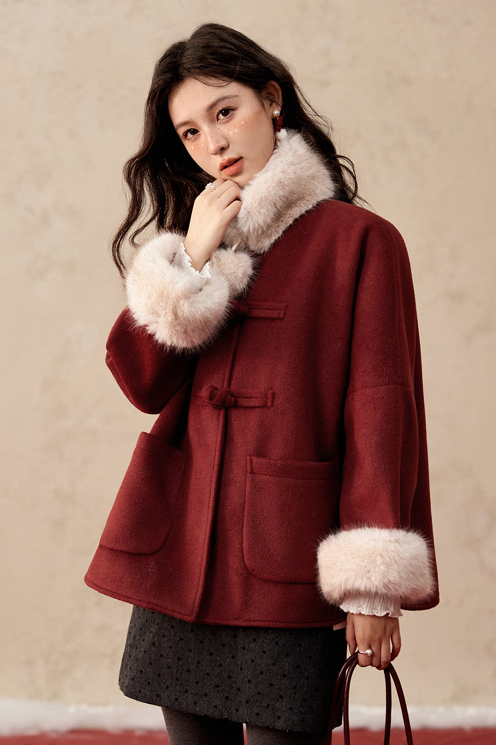 เสื้อโค้ทผ้าขนสัตว์สำหรับผู้หญิง