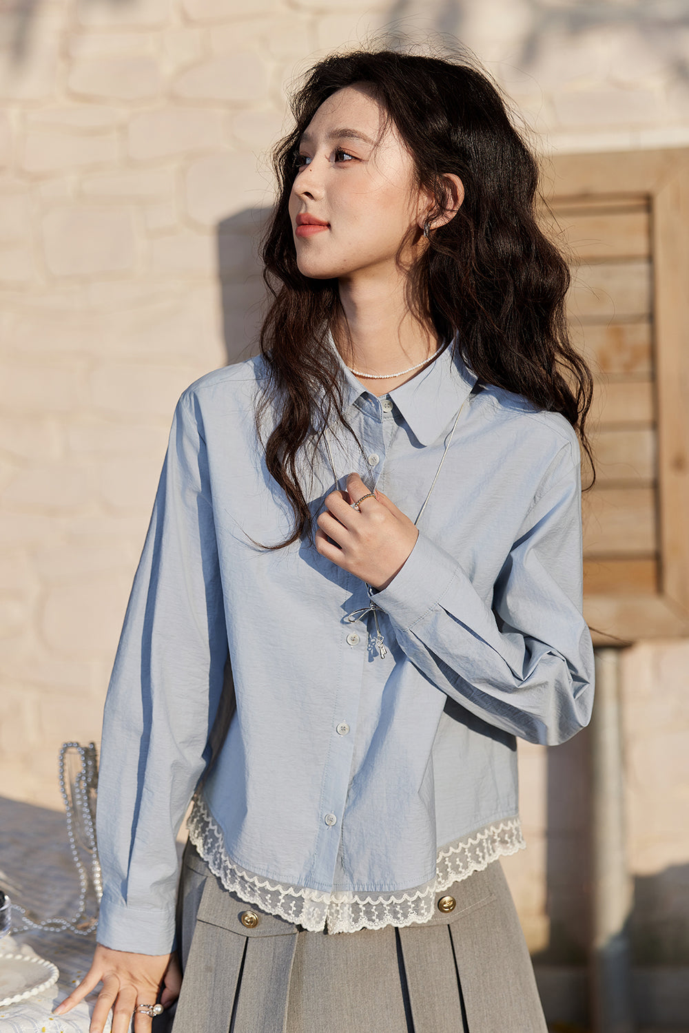 女性用シャツ