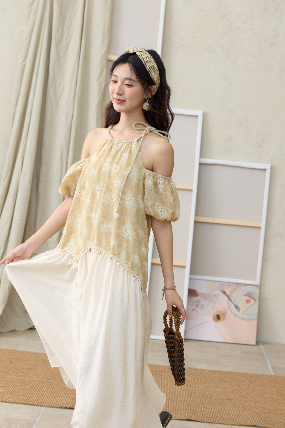 Gaun Bahu Terbuka untuk Wanita