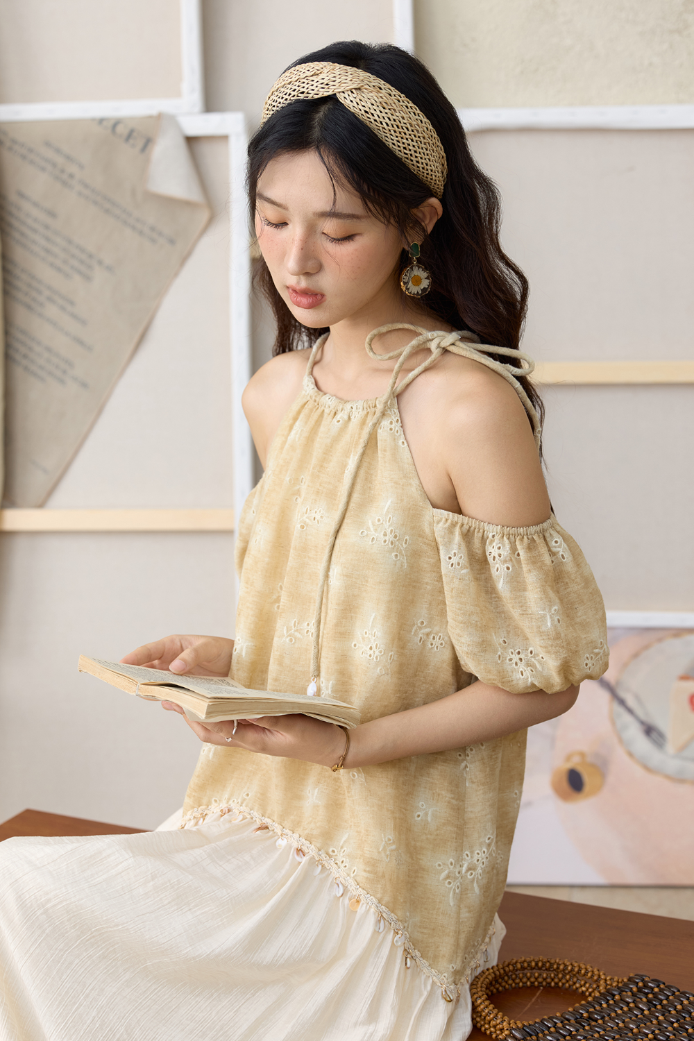 Gaun Bahu Terbuka untuk Wanita