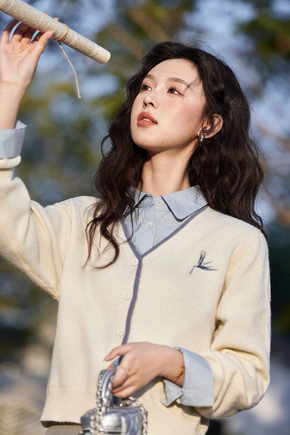 女性用ニットカーディガン