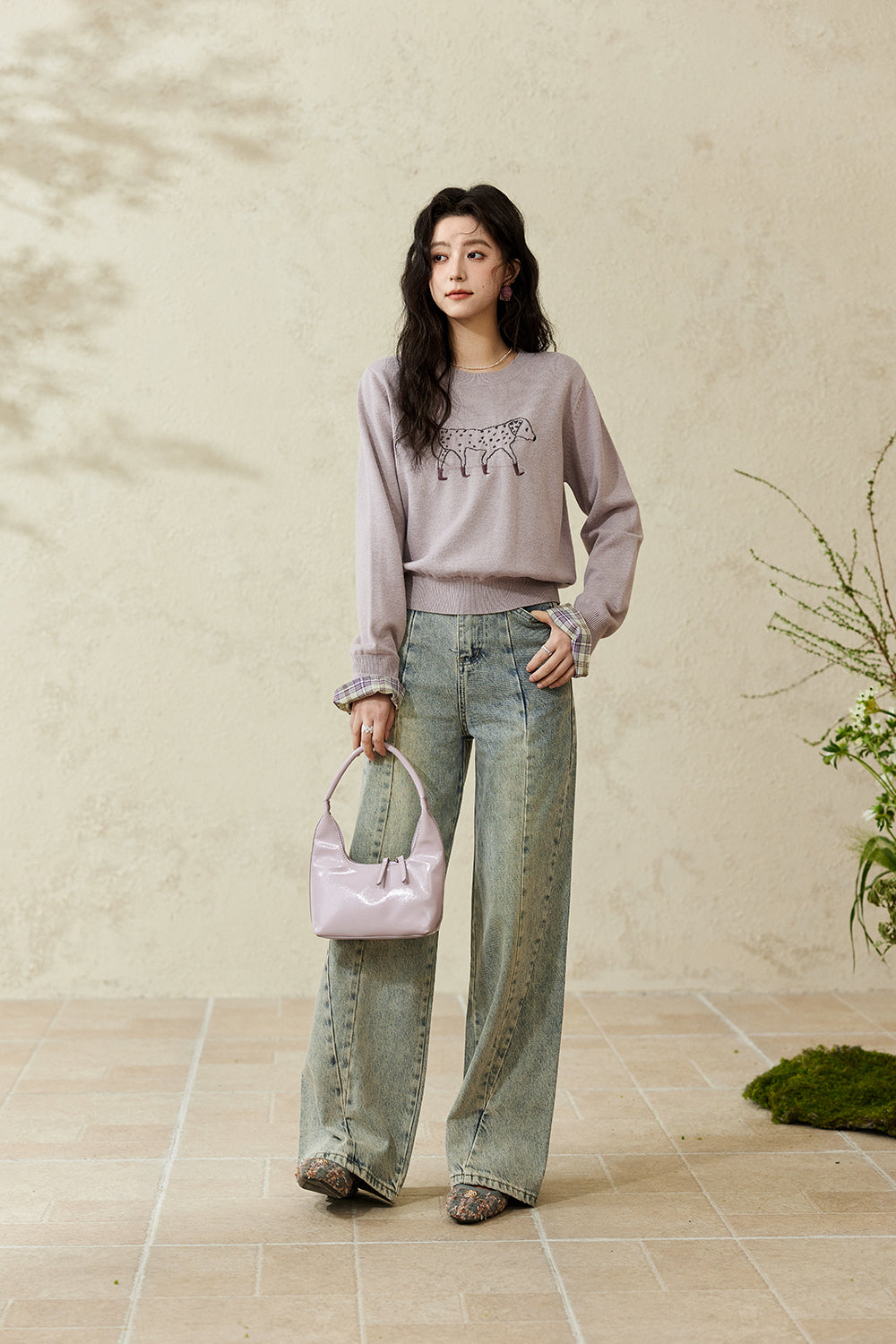 女性のためのニットシャツ