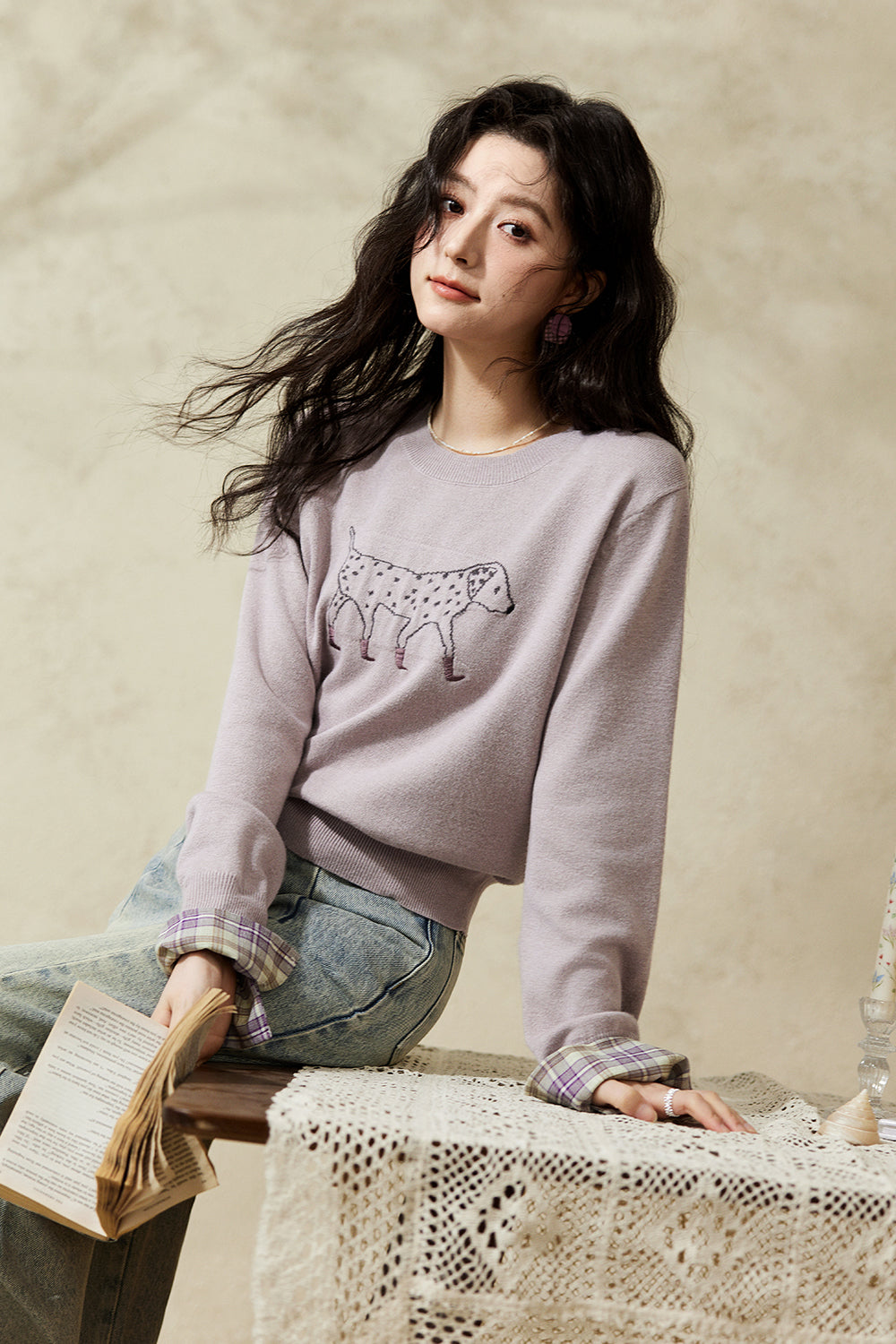 女性のためのニットシャツ