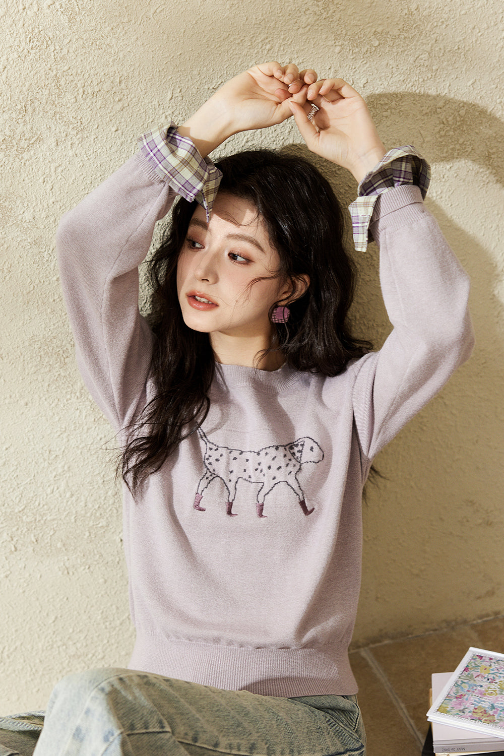 女性のためのニットシャツ