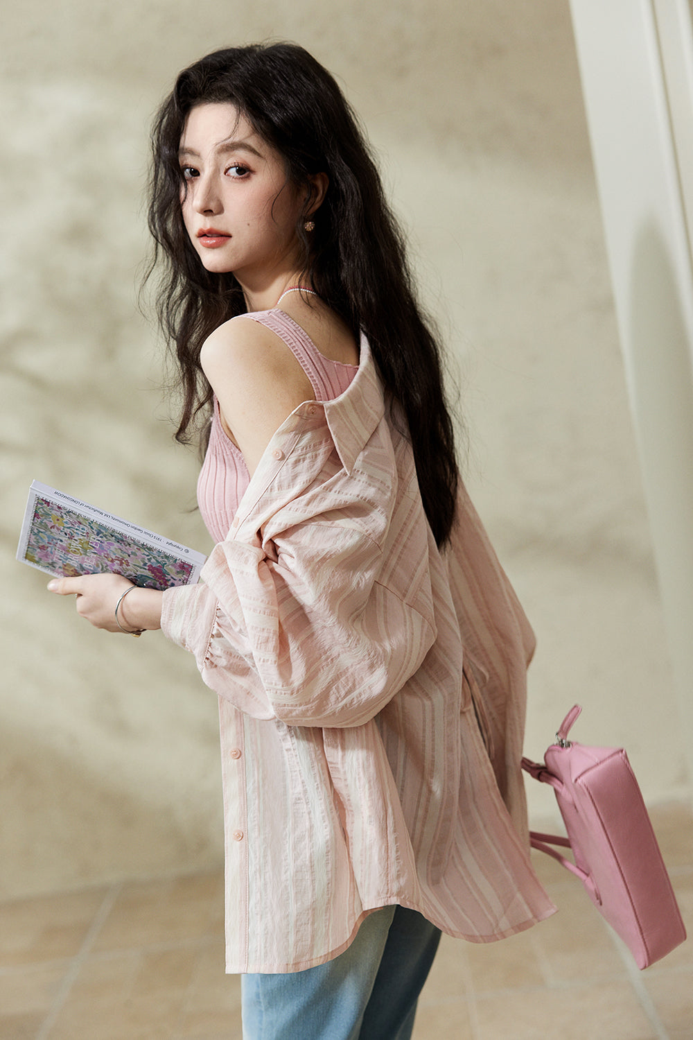 女性用シャツ