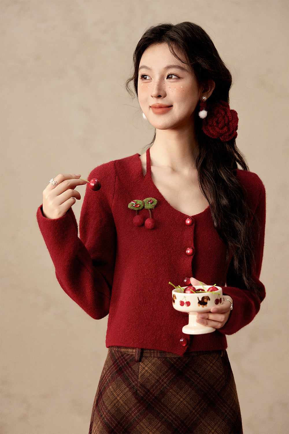 女性のためのニットシャツ