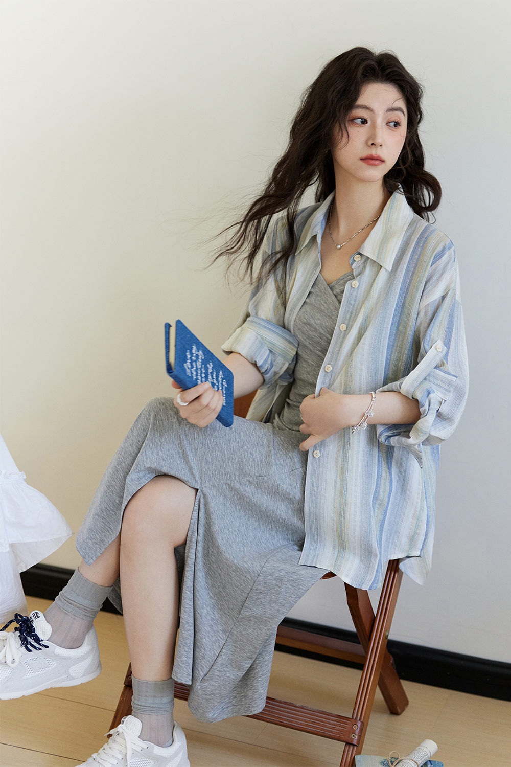 女性用シャツ