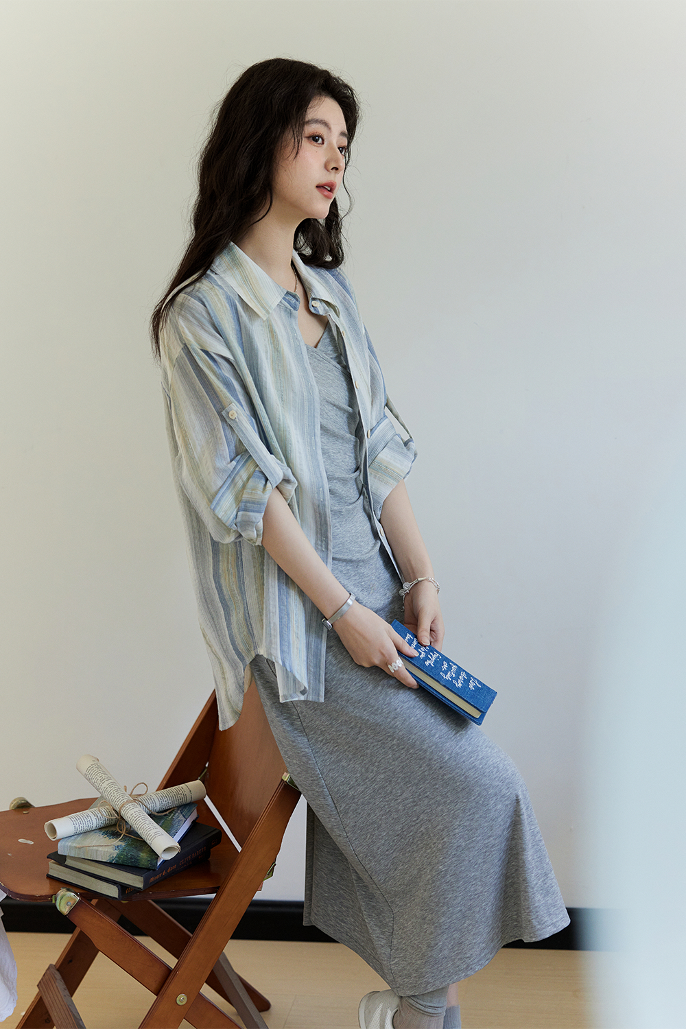 女性用シャツ