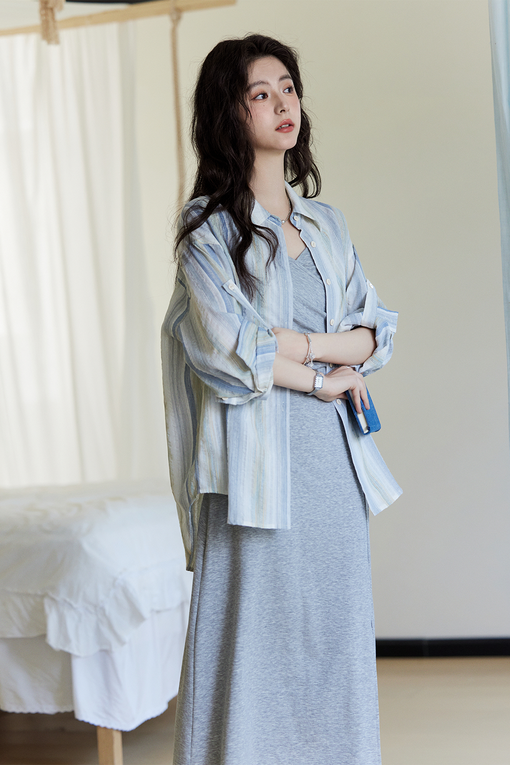 女性用シャツ