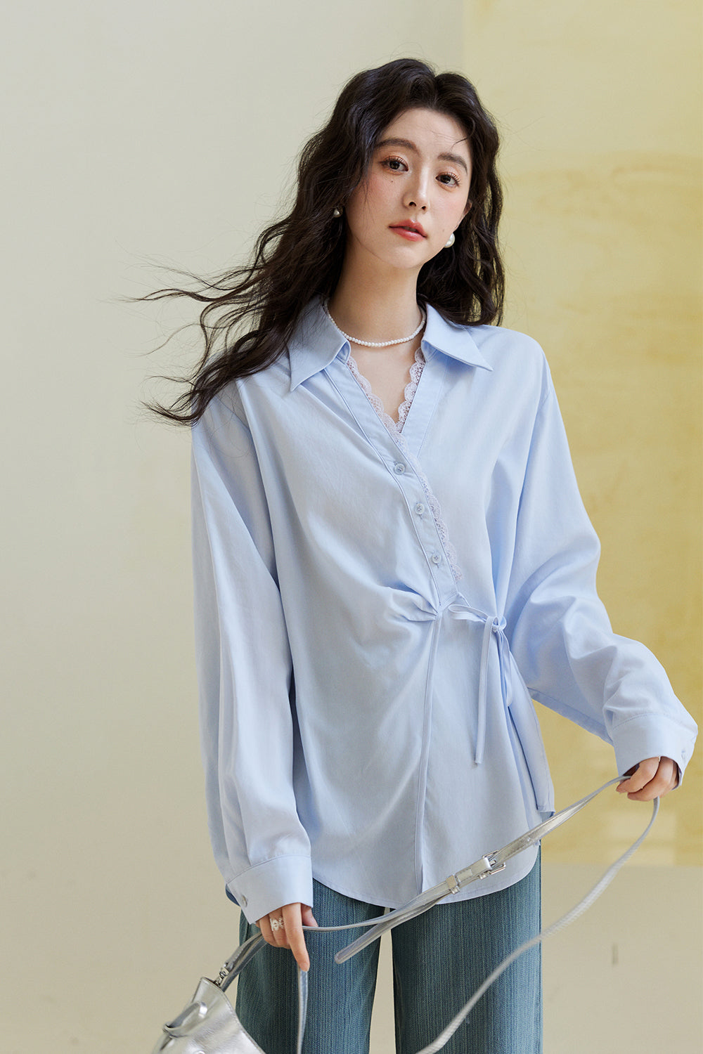 女性用シャツ