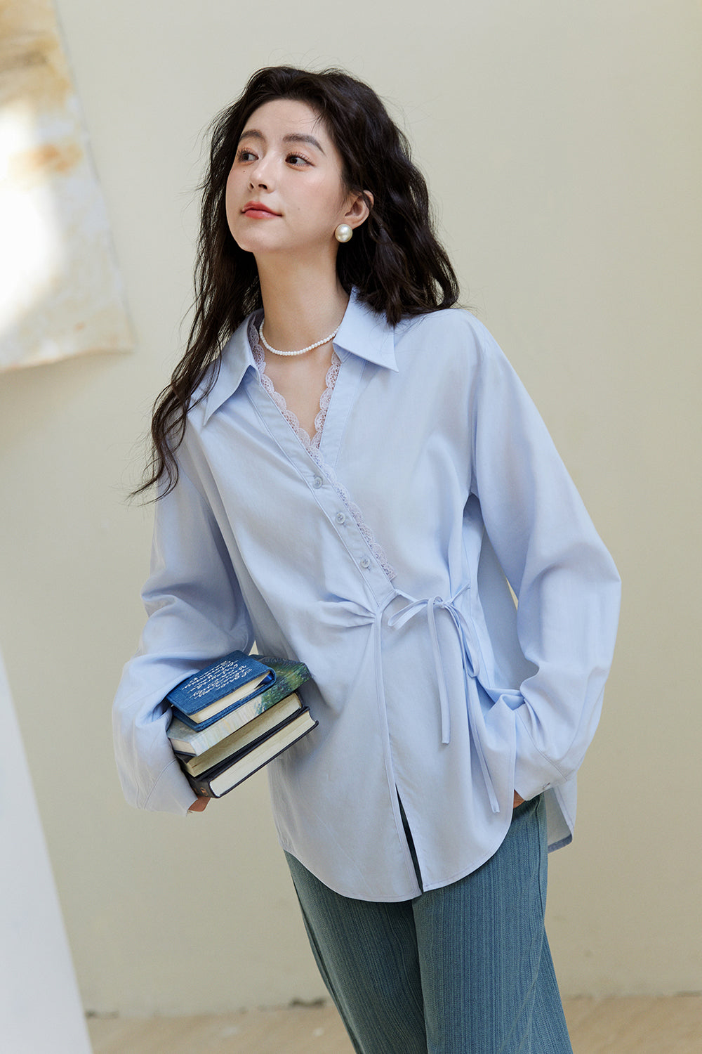 女性用シャツ
