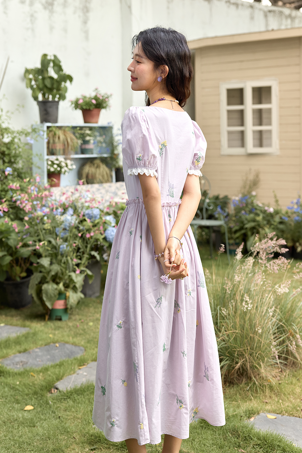 Gaun Maxi A-line untuk Wanita