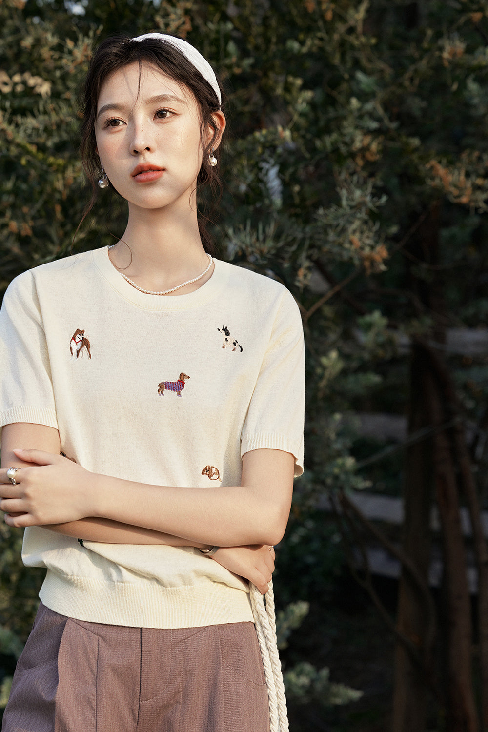 女性のためのニットTシャツ