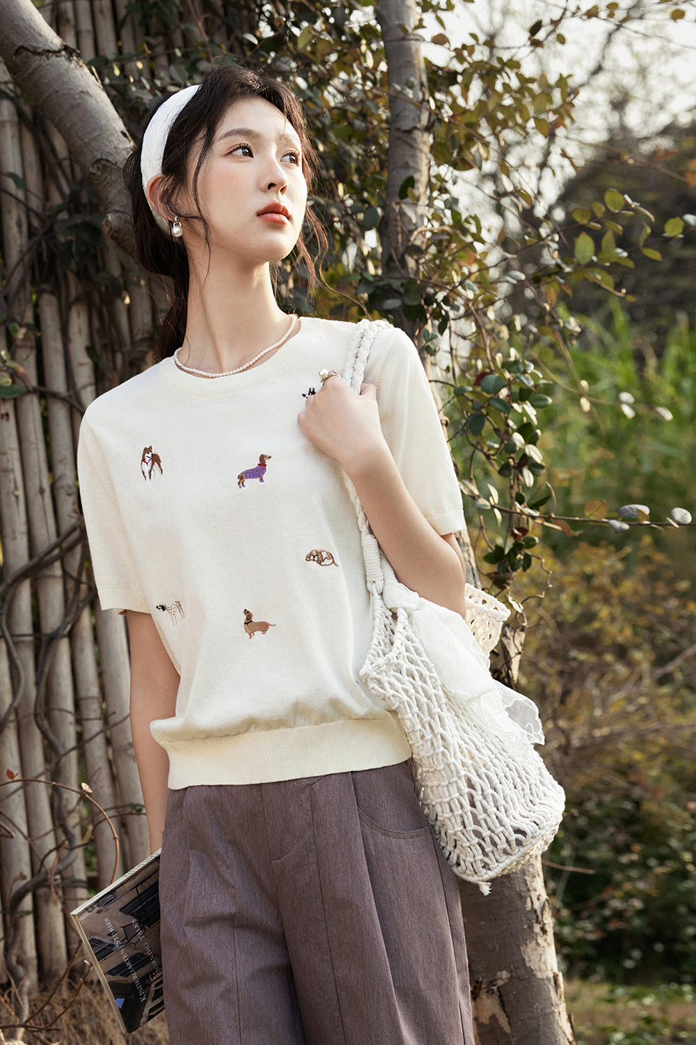 女性のためのニットTシャツ