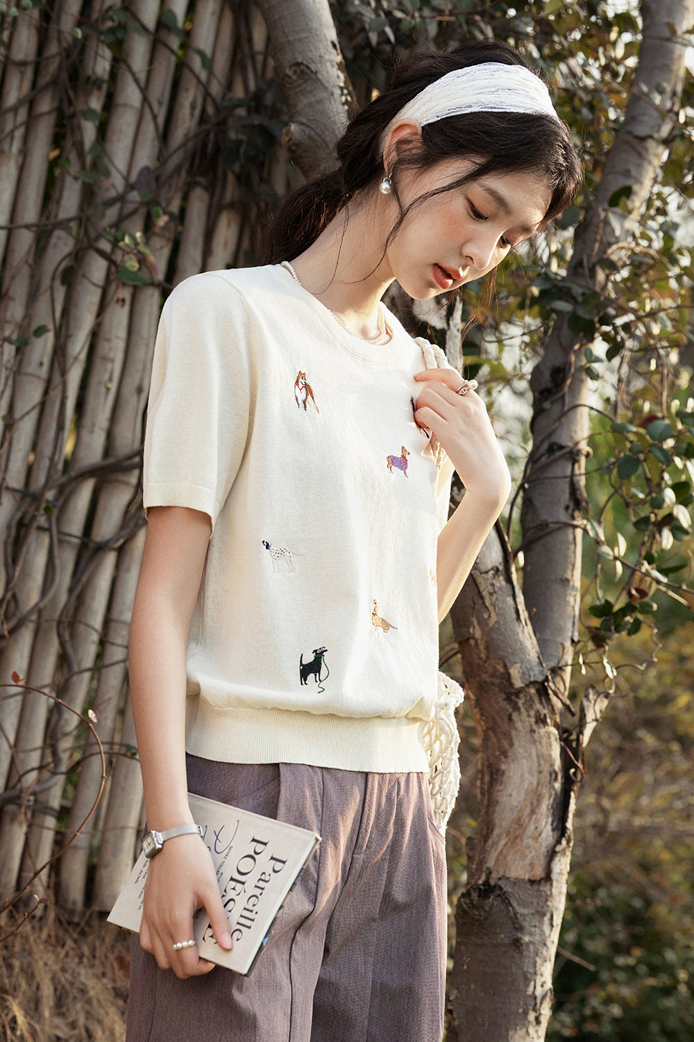 女性のためのニットTシャツ