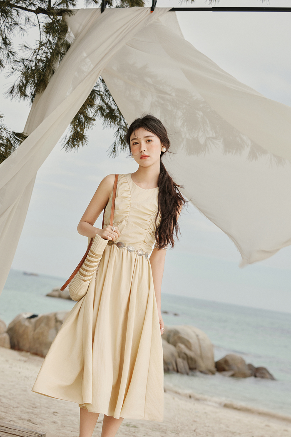 Gaun Tanpa Lengan Model A untuk Wanita