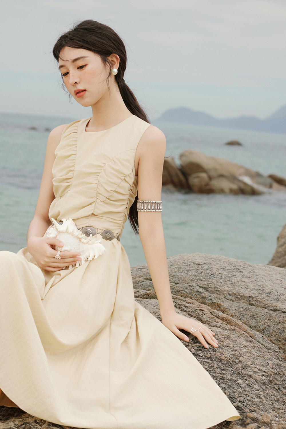 Gaun Tanpa Lengan Model A untuk Wanita