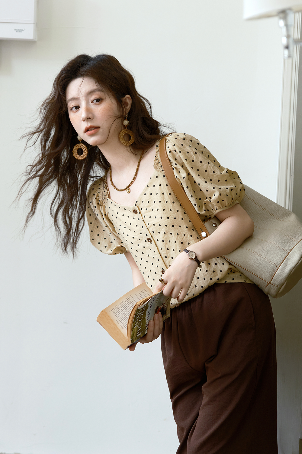 女性のためのブラウス