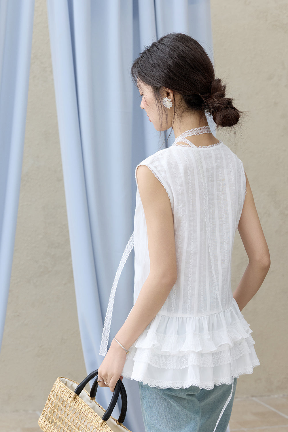 Sleeveless Blouses for Women