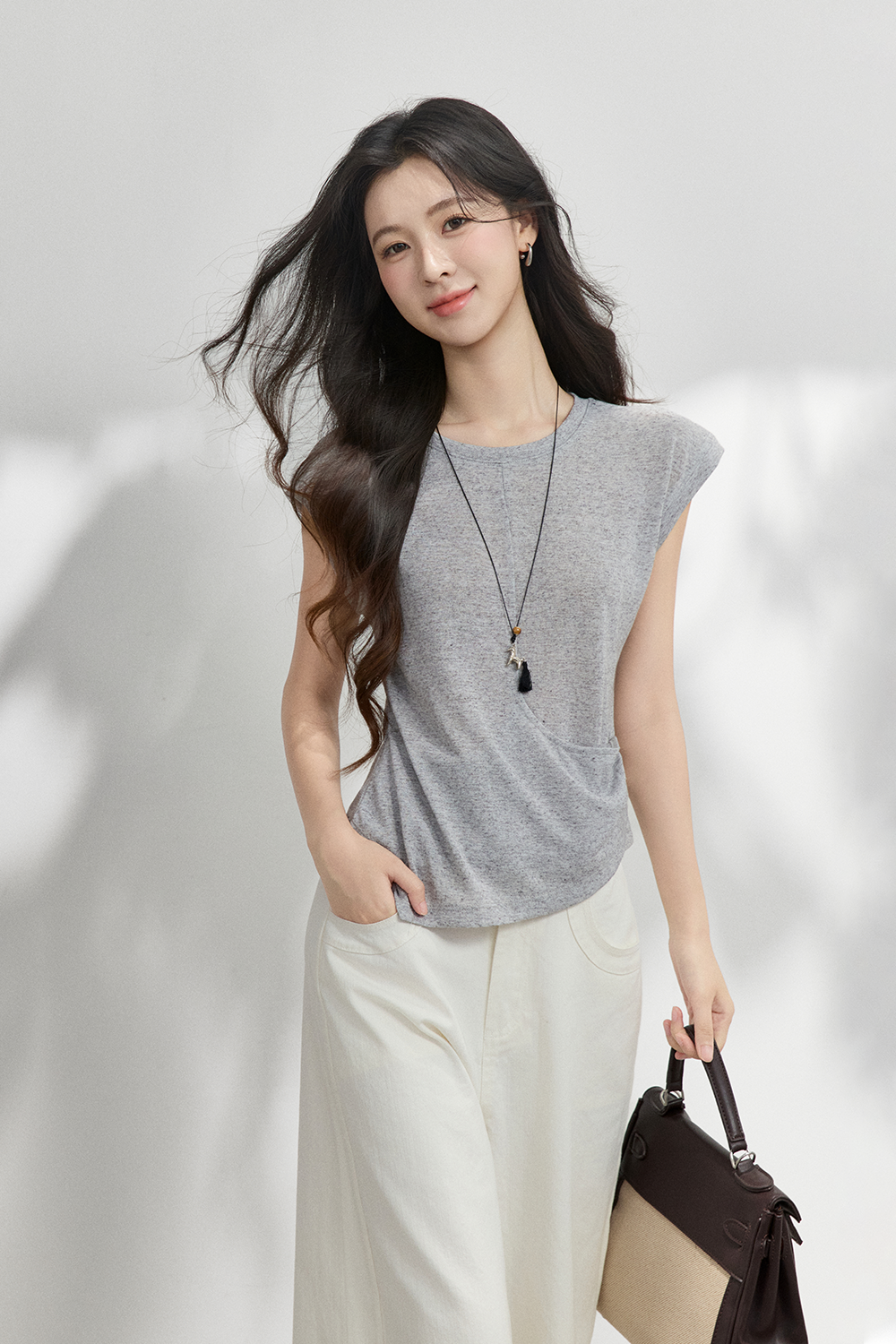 T-shirt+Necklace for Women