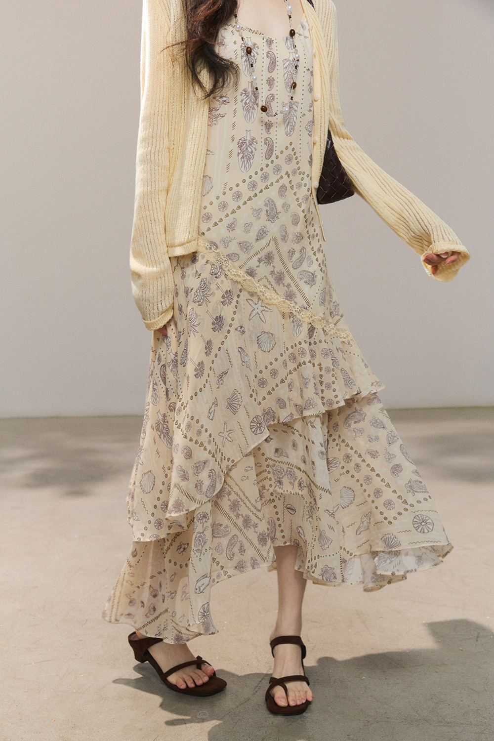 ชุดเดรสสายเดี่ยวสำหรับผู้หญิง