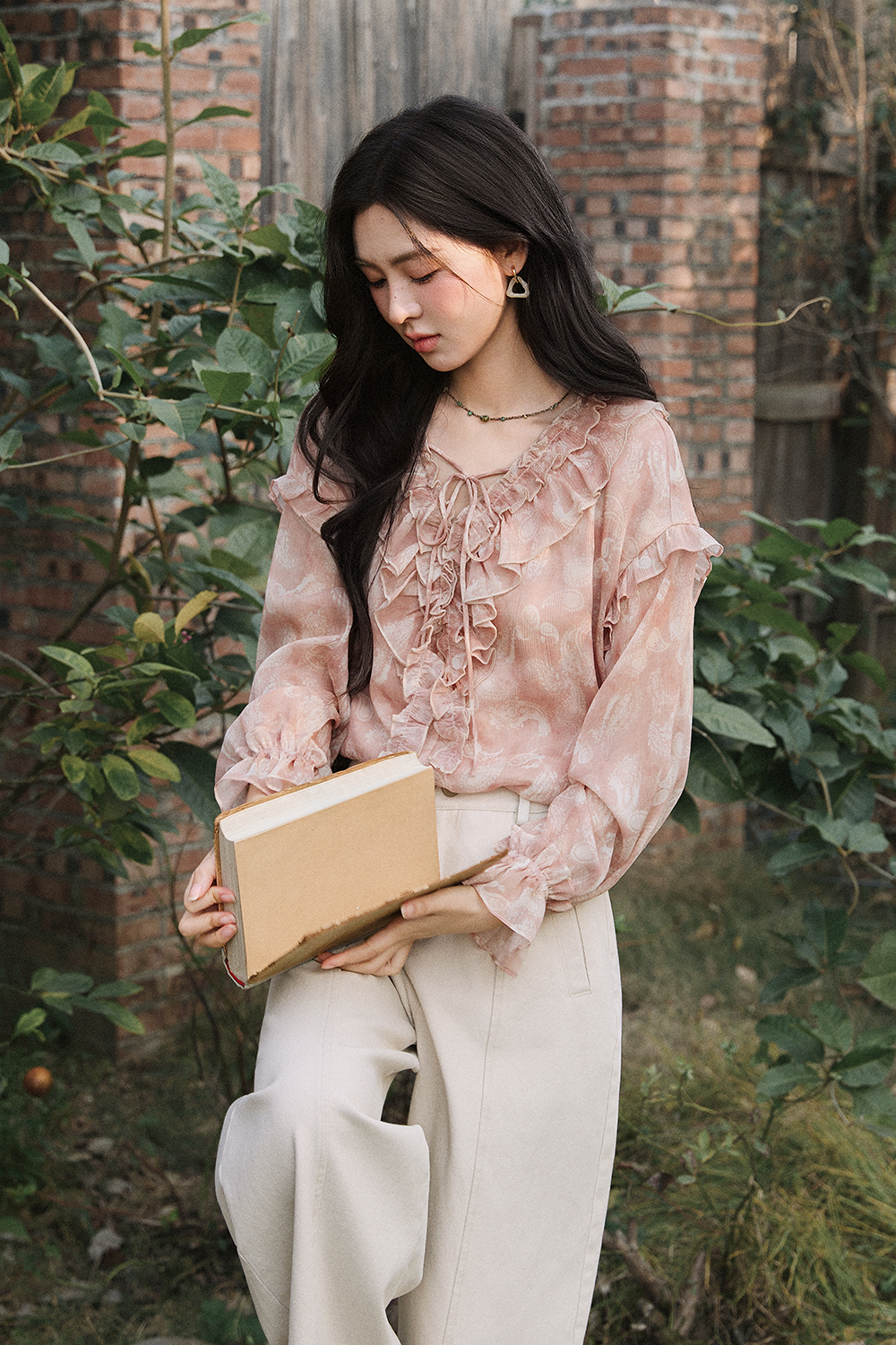 เสื้อเบลาส์สำหรับผู้หญิง