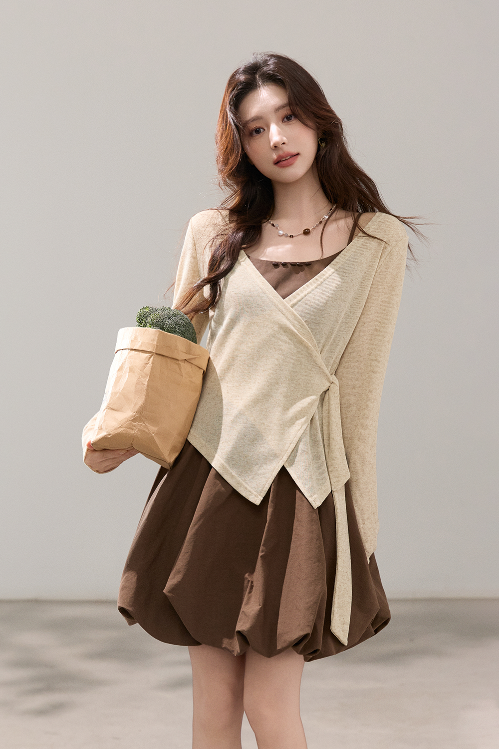 ชุดเดรสและเสื้อคาร์ดิแกน