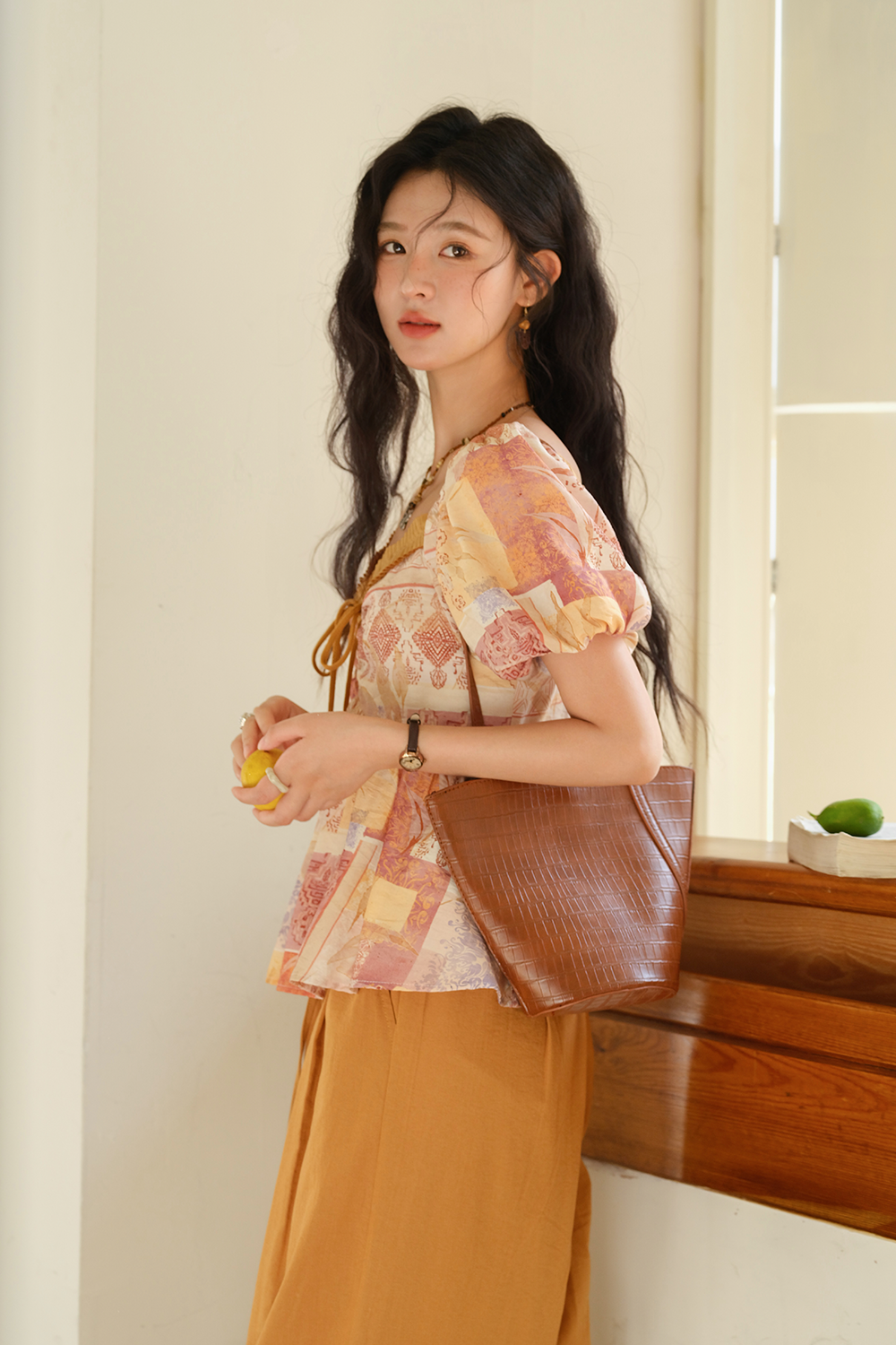 女性のためのブラウス
