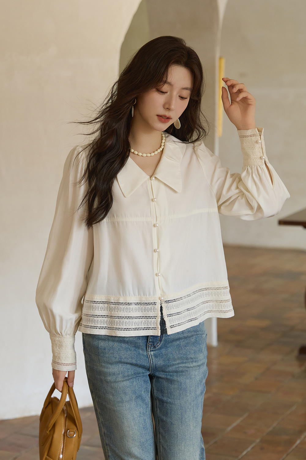 女性用シャツ