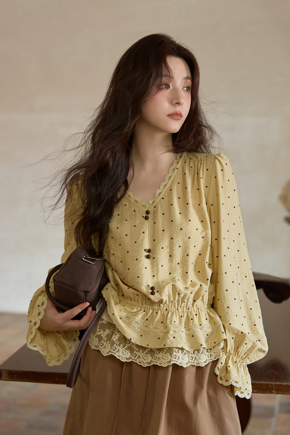 女性のためのブラウス