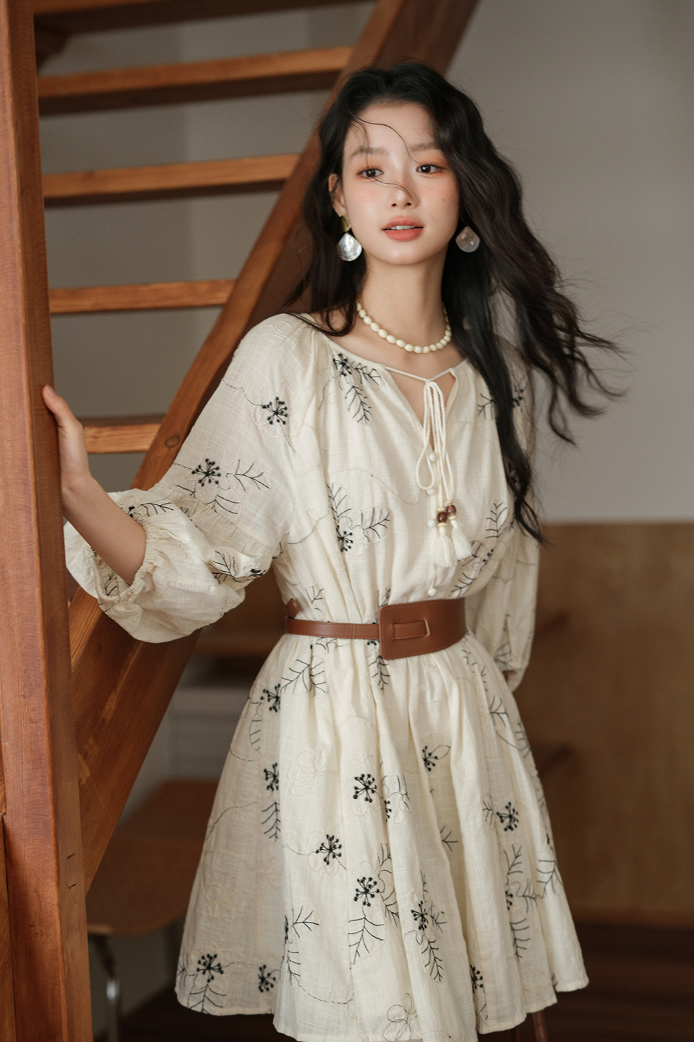女性用ミニドレス