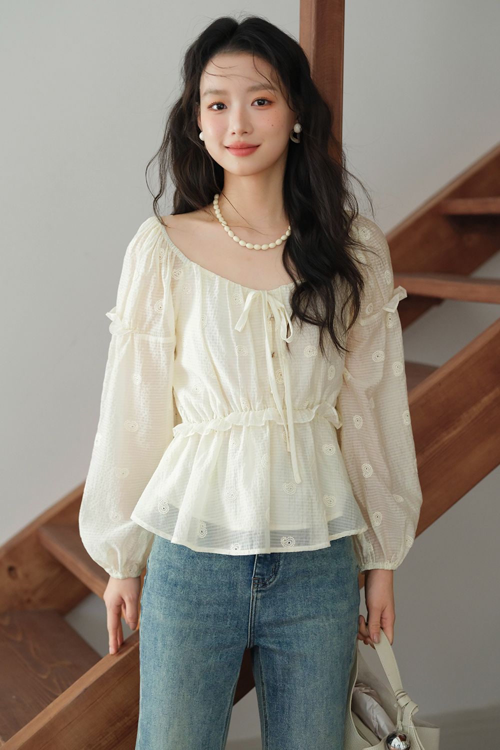 女性のためのブラウス